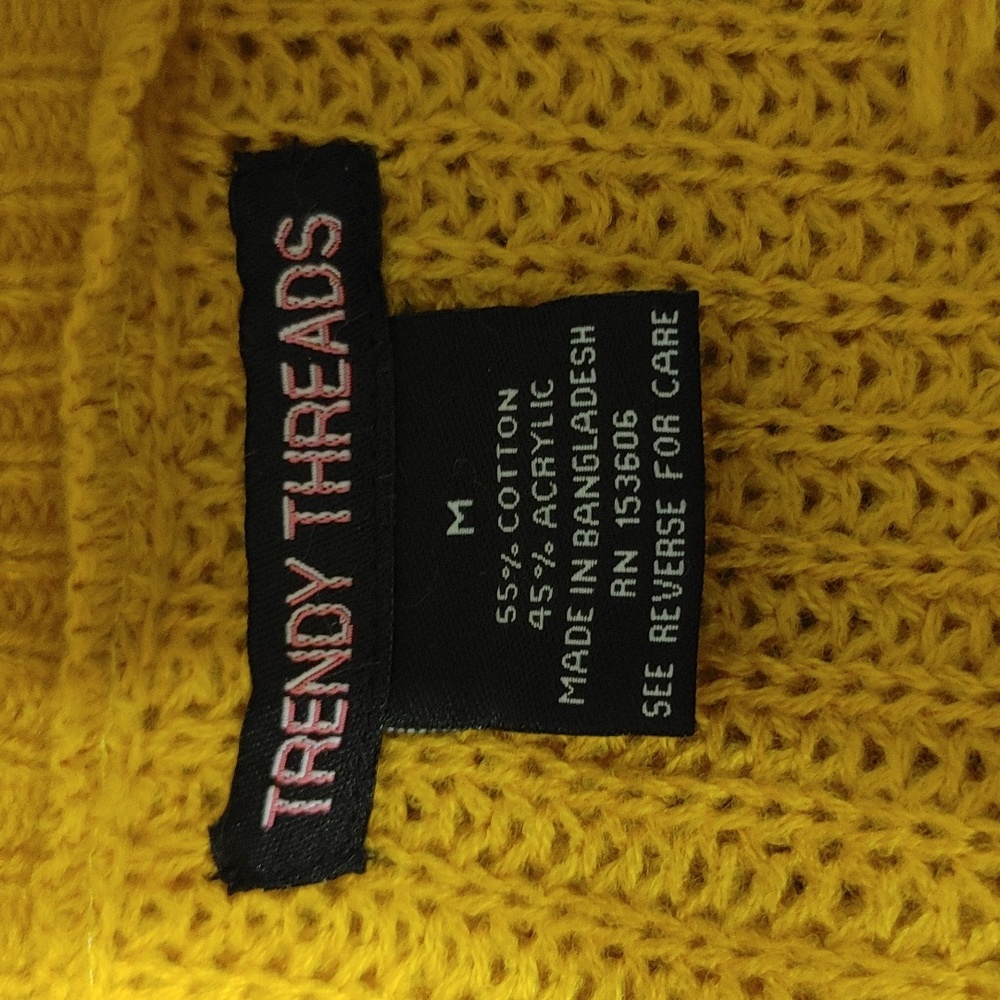 😎 Trendy Threads Sweater - Picture 9 of 12